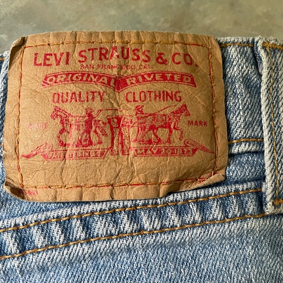 Levi's Light Blue Denim Jean Shorts - Picture 13 of 15